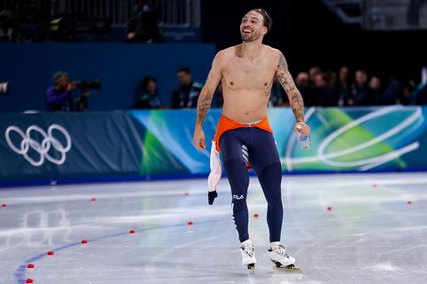 Topschaatser Kjeld Nuis waagt zich aan spannende weddenschap bij nieuwe tatoeage: 'Kop of munt?'
