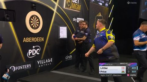'Dit is zo knullig': scheidsrechter staat voor joker tijdens dartswedstrijd Luke Littler - Gerwyn Price
