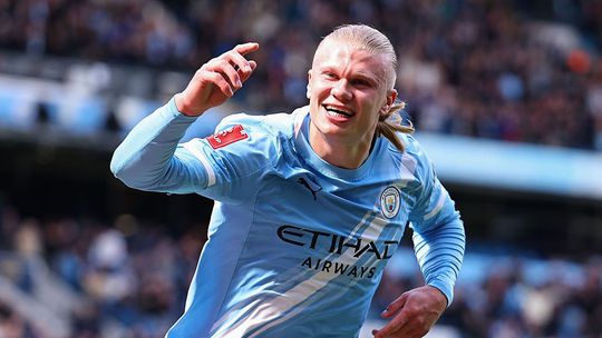 Topvoetballer Erling Haaland zorgt voor grote ophef met 'verboden' reclame: 'Tragisch dat hij dat niet inziet'