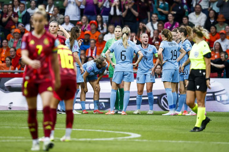 Oranje Leeuwinnen moeten 'resetten' na pijnlijke achterstand: mega dreun in aanloop naar het EK
