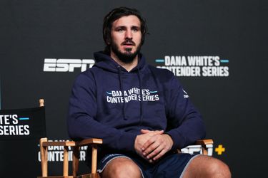 Aanstaande tegenstander van Rico Verhoeven wakkert het vuur aan: 'Dit gevecht maakt mij de beste kickbokser ooit'