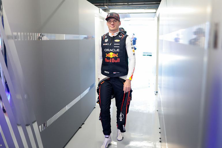 Max Verstappen tweede achter oppermachtige Lando Norris bij eerste vrije training Spanje