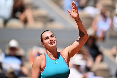 Dominantie: toptennisster stoot door naar laatste 16 op Roland Garros zonder een set te verliezen