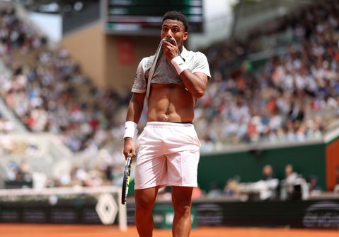 Nachtmerrie voor toptennisser Roland Garros: urenlange winstpartij voor niets geweest