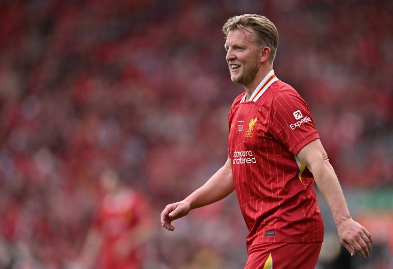 Advies voor Dirk Kuyt na uitgediend contract in België: 'Laat dat volgende keer lekker aan een ander over'