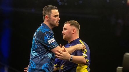 'Petje af' voor nieuwe dartslegende Luke Humphries, maar 'beste vrienden zijn' met Luke Littler is 'niet waar'