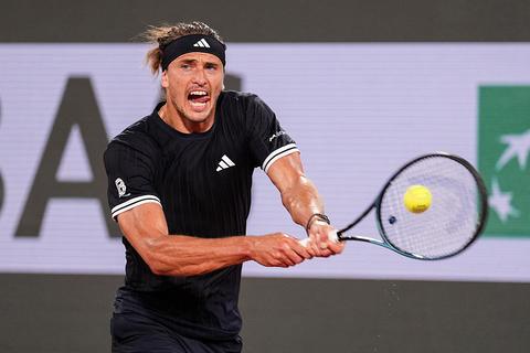 Toptennisser Alexander Zverev maakt opvallende blunder over Jesper de Jong op Roland Garros: 'Interesseert me niet'