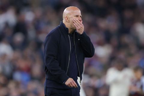 Arne Slot keert na afscheid bij Liverpool huiswaarts met enorm miljoenenbedrag