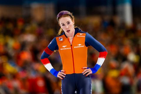 Schaatskampioene Antoinette Rijpma-de Jong lacht zichzelf uit: 'Ik kan dit echt niet'