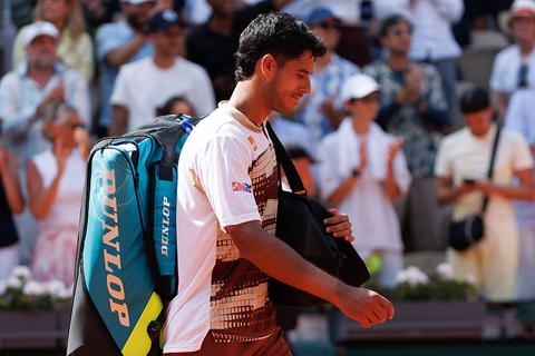 Omstreden tennisser (22) diep door het stof na seksistische uitspraken op Roland Garros: 'Ik was oververhit en emotioneel'
