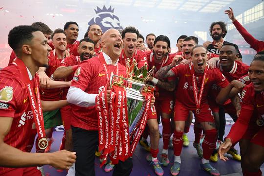 Arne Slot spreekt zich voor het eerst uit over vertrek bij Liverpool: 'Het is een fantastische tijd geweest'