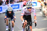 Tadej Pogacar grijpt gele trui in tweede Tour-etappe, Jonas Vingegaard maakt indruk, Fransman pakt de dagzege