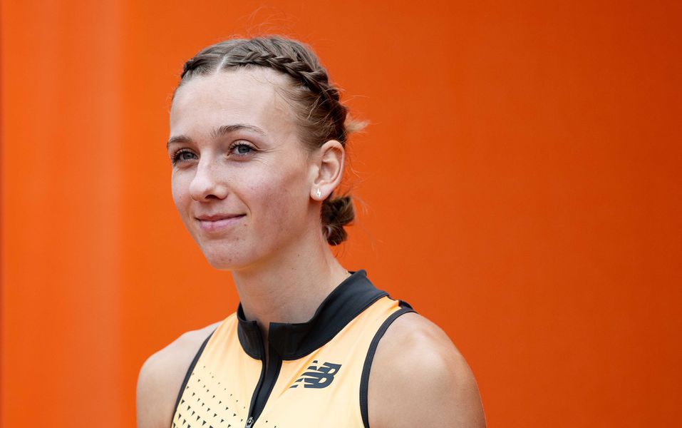 Femke Bol snelt naar persoonlijk record: 'Het was wel weer wennen'
