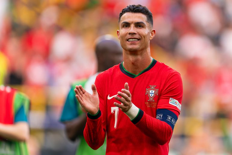 TV-gids EK 2024: op deze zender kijk je naar Portugal - Slovenië met een gedreven Cristiano Ronaldo