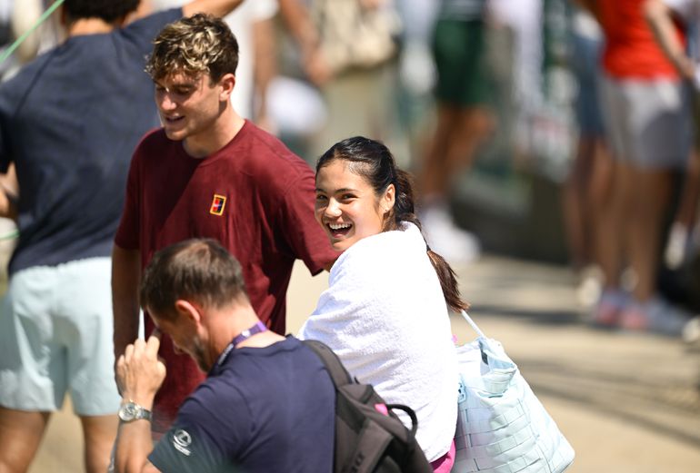 Veelbesproken toptennisster maakt opvallende keuze op de dag van Wimbledon-start
