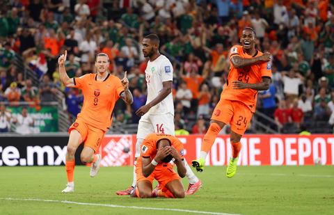 Live WK voetbal | Cody Gakpo schiet Oranje op voorsprong in beladen wedstrijd tegen Marokko