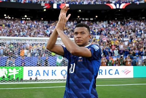 Topscorers WK voetbal | Kylian Mbappé evenaart Lionel Messi na heldenrol, Erling Haaland hijgt sterren in de nek