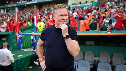 Bondscoach Ronald Koeman geïrriteerd na pijnlijke WK-uitschakeling: 'Het interesseert me geen...'