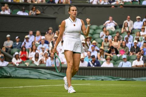 Toptennisster Aryna Sabalenka steelt de show op Wimbledon met peperdure sieraden