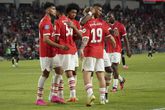 Jason van Duiven viert een goal namens PSV in een oefenwedstrijd tegen FC Eindhoven. © Getty Images