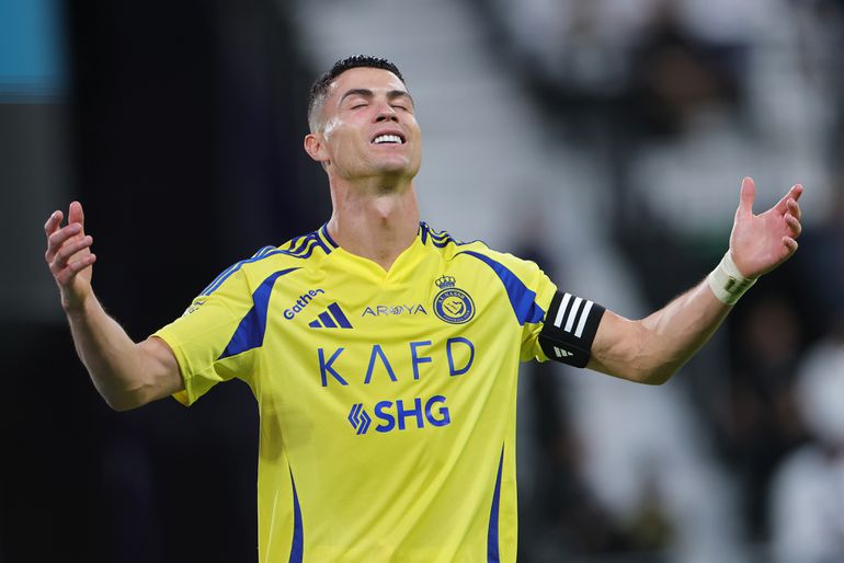 Geïrriteerde Cristiano Ronaldo vertrekt met hele ploeg vroegtijdig van trainingskamp na incidenten