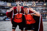 Beachvolleyballers Steven van de Velde en Alexander Brouwer werden vorige maand nog 'King of the Court' in Utrecht. ©Getty Images