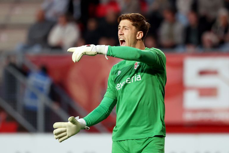 Jong Oranje-keeper Robin Roefs staat voor droomtransfer naar Premier League, NEC breekt record dik
