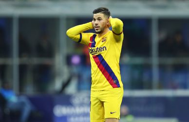 Ex-speler FC Barcelona belandt in het ziekenhuis na bizarre beet in geslachtsdeel