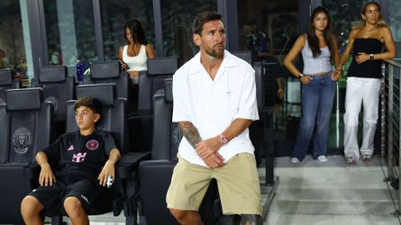 Lionel Messi draagt peperduur Barbie-horloge, waar Rolex er slechts tien van heeft gemaakt