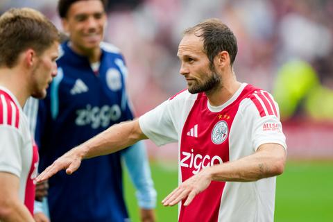 Live | Ajax speelt eerste Europese thuiswedstrijd van het seizoen met gehavende selectie