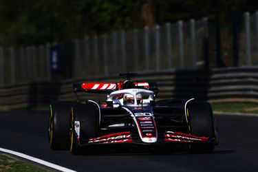 Chaos op Monza: ook tweede vrije training stilgelegd door rode vlag na crash Kevin Magnussen