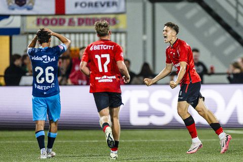 Cultploegen zorgen voor spektakel in Keuken Kampioen Divisie: Helmond Sport pakt de leiding