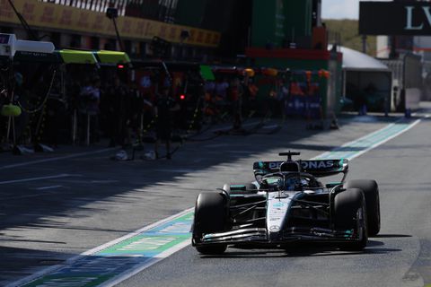 Gevaarlijk incident levert Mercedes straf op in Zandvoort: 'Niemand kijkt hier in zijn spiegels'