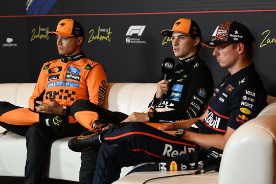Concurrent van Max Verstappen is stomverbaasd na vraag en is 10 seconden stil bij Dutch Grand Prix