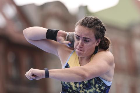 Nederlandse topatleten Jorinde van Klinken en Alida van Daalen verdienen prijzengeld met discus in Zwitserland