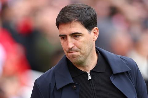 Opvolger van ontslagen Arne Slot krijgt waarschuwing van Liverpool-icoon na matige start in Premier League