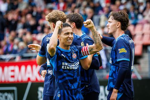 Live Eredivisie | PSV vernedert FC Utrecht in eigen huis, Targhalline begint bij Feyenoord tegen ADO Den Haag