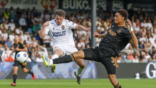 Ajax-talent (19) verbaast met bizarre statistiek: 'Bijzonder, maar ik zou niet weten hoe dat kan'