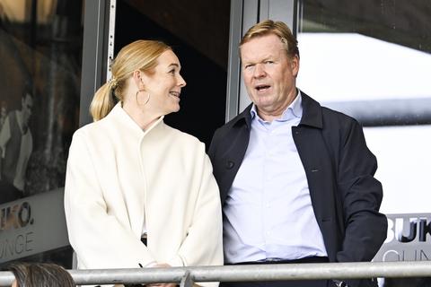 Veelbesproken Ronald Koeman duikt met dochter op tijdens pijnlijke middag voor zoon