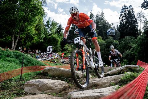 Teleurgestelde Mathieu van der Poel (31) snapt niks van nieuwe deceptie: 'Voor mij ook onverwacht'