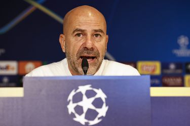 Peter Bosz tovert grote grijns op zijn gezicht na horen van pijnlijke statistiek van PSV: 'Is wel de waarheid'