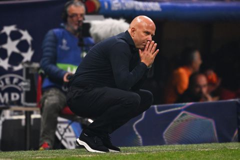 Arne Slot flink onder vuur na dramatische avond met Liverpool: 'Daar zal hij spijt van hebben'