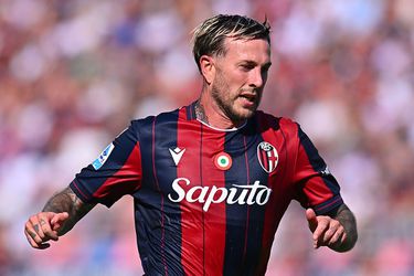 Italiaanse voetballer (31) worstelde met scheldpartijen over zijn geaardheid: 'Ik heb geleden'