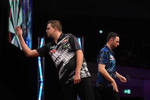 Topdarter Gian van Veen is slachtoffer van eigen succes: loodzware kluif voor kersvers EK-winnaar op groot toernooi