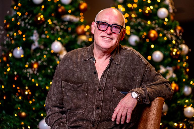 René van der Gijp onthult hilarisch tafereel in kleedkamer: ‘Die is bijna gescheiden van zijn vrouw’