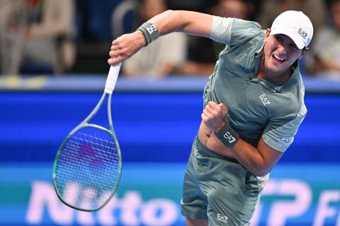 Zieke toptennisser heeft emoties niet onder controle na drama: 'Sorry dat ik vandaag niet kon leveren'