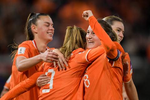 Oranje Leeuwinnen kunnen cashen bij plaatsing WK: FIFA wilt prijzengeld verdubbelen