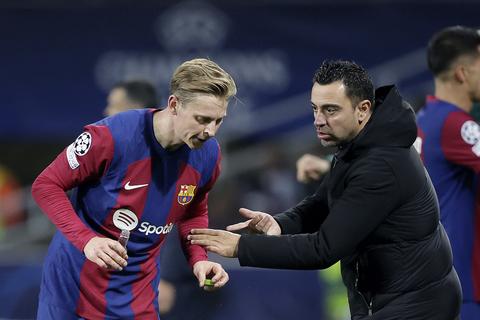 Frenkie de Jong doet opvallende onthulling over bondscoach Xavi Hernández: 'Het was leuk'