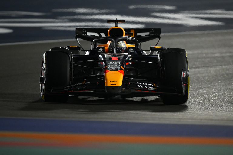 Max Verstappen verrast vriend en vijand met ijzersterke kwalificatie in Qatar, maar verliest pole position