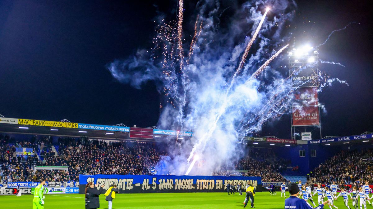 Vuurwerk schopt aanvangstijd van PEC Zwolle tegen Sparta in de war